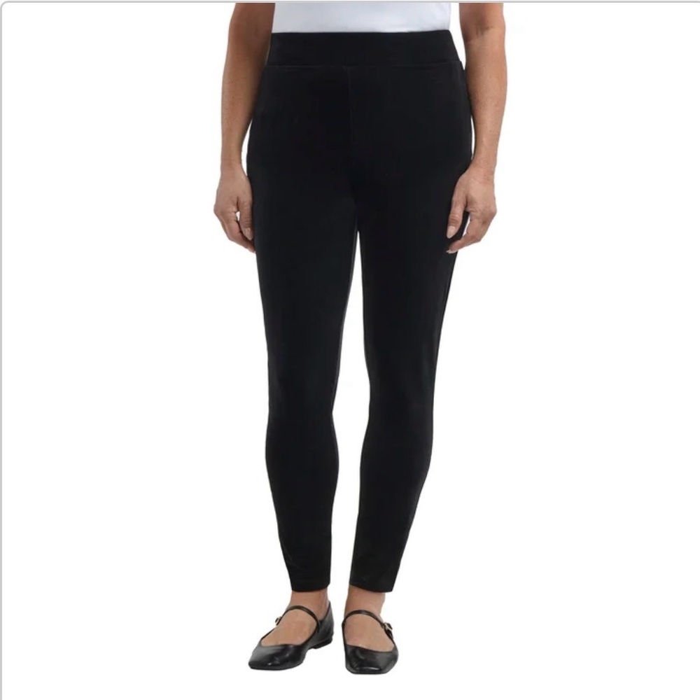 ⭐️ Firm Price ⭐️ New with tags Women's Black Velvet Leggings Large